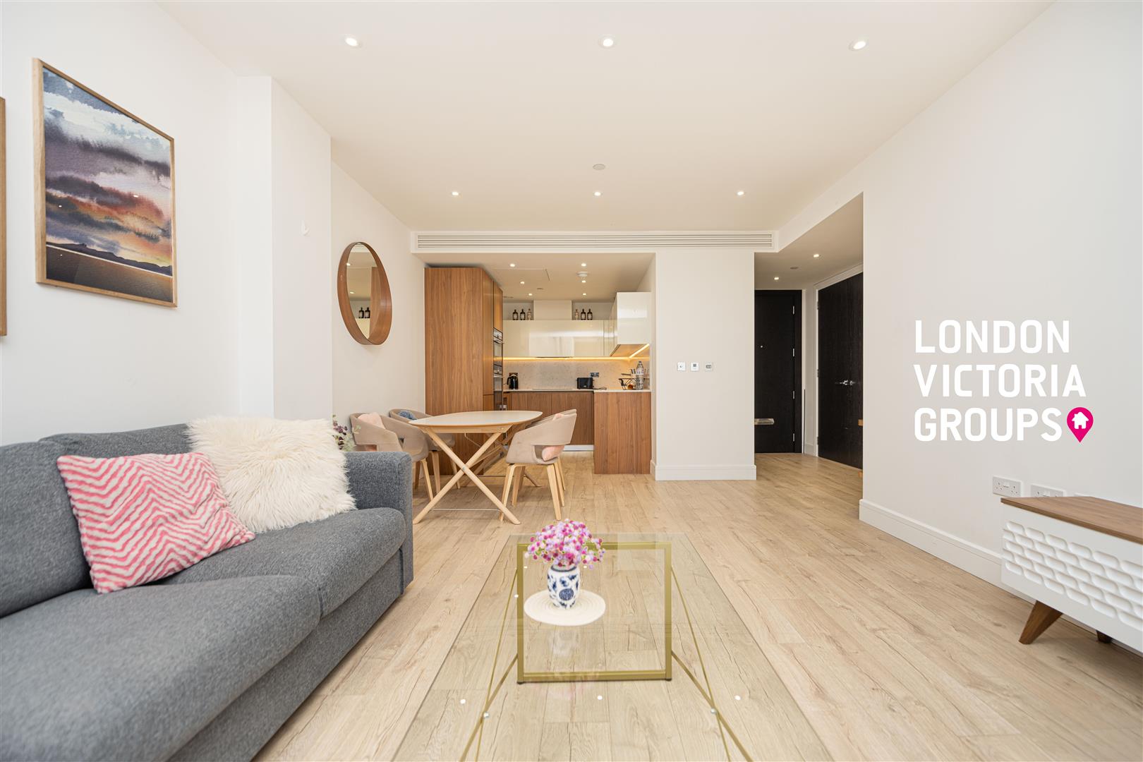 2 bed property in Neroli House, 14 Piazza Walk, London